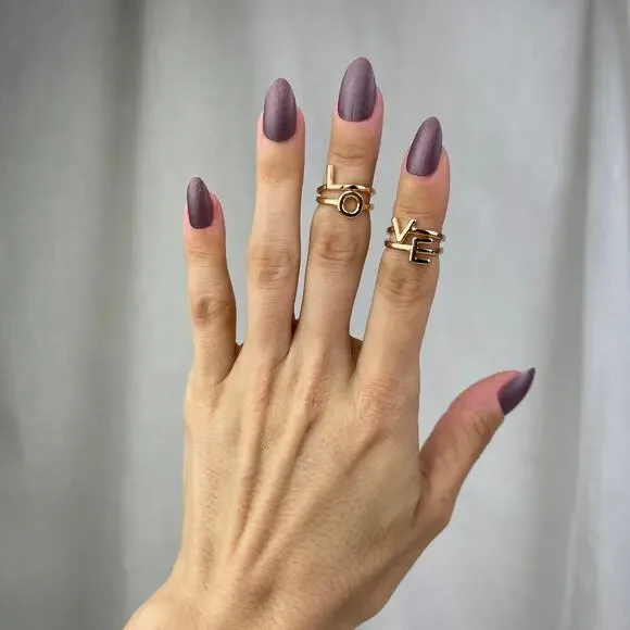 💕 NWOT Gold Tone L O V E Midi Ring Set Size 3 - 3.5 LOVE Stacking Rings - Picture 4 of 14